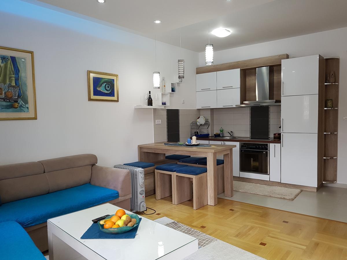 Apartman Dajana Ulcinj Exterior photo